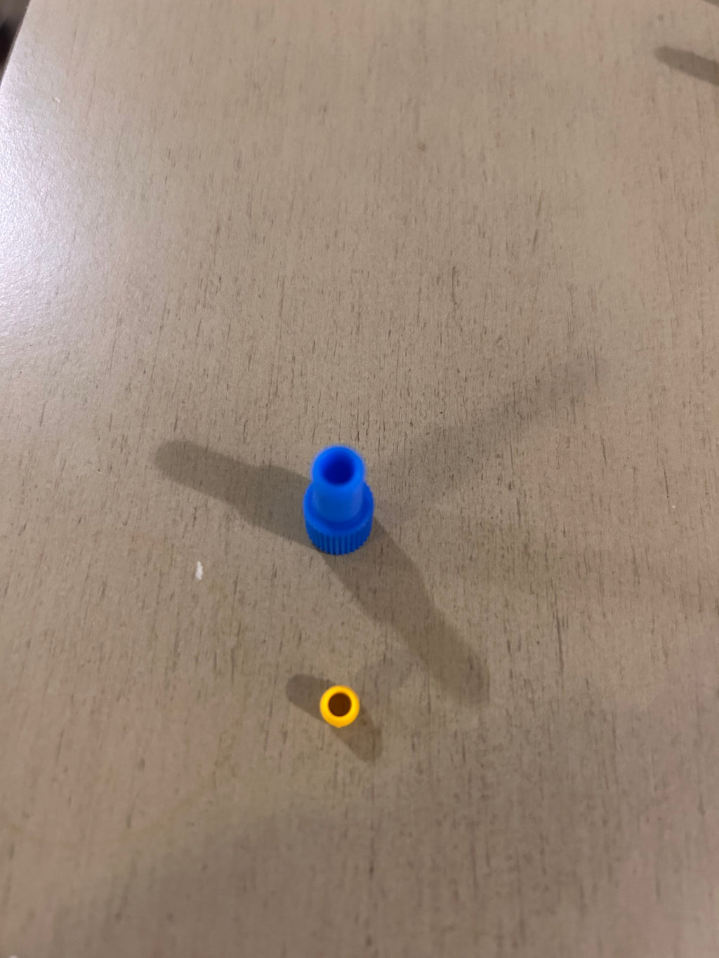 3.2 mm OD x1/4"-28 UNF adapter with ferrule (Good for 3 mm silicone tubing) - pack of 10